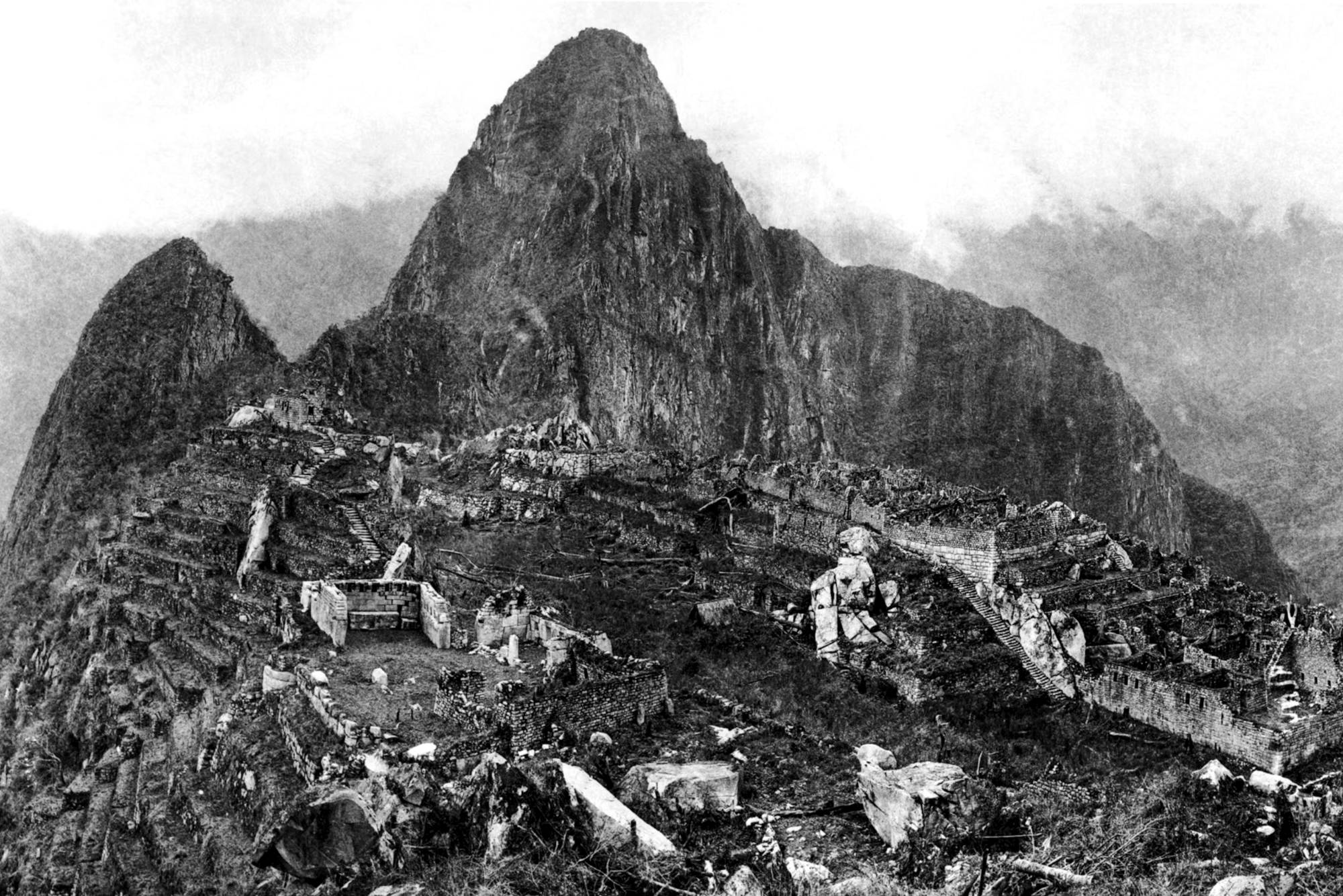 Machu Picchu Antiguo (Expedición Histórica B&N)